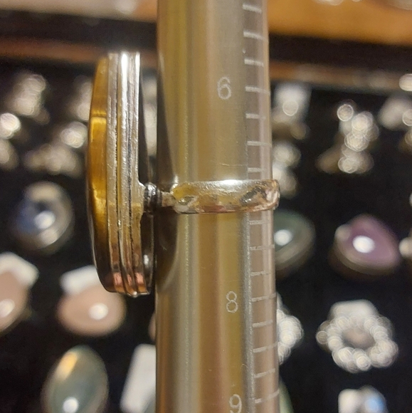 Large Tiger's Eye Teardrop Ring Size 7 - Picture 4 of 4